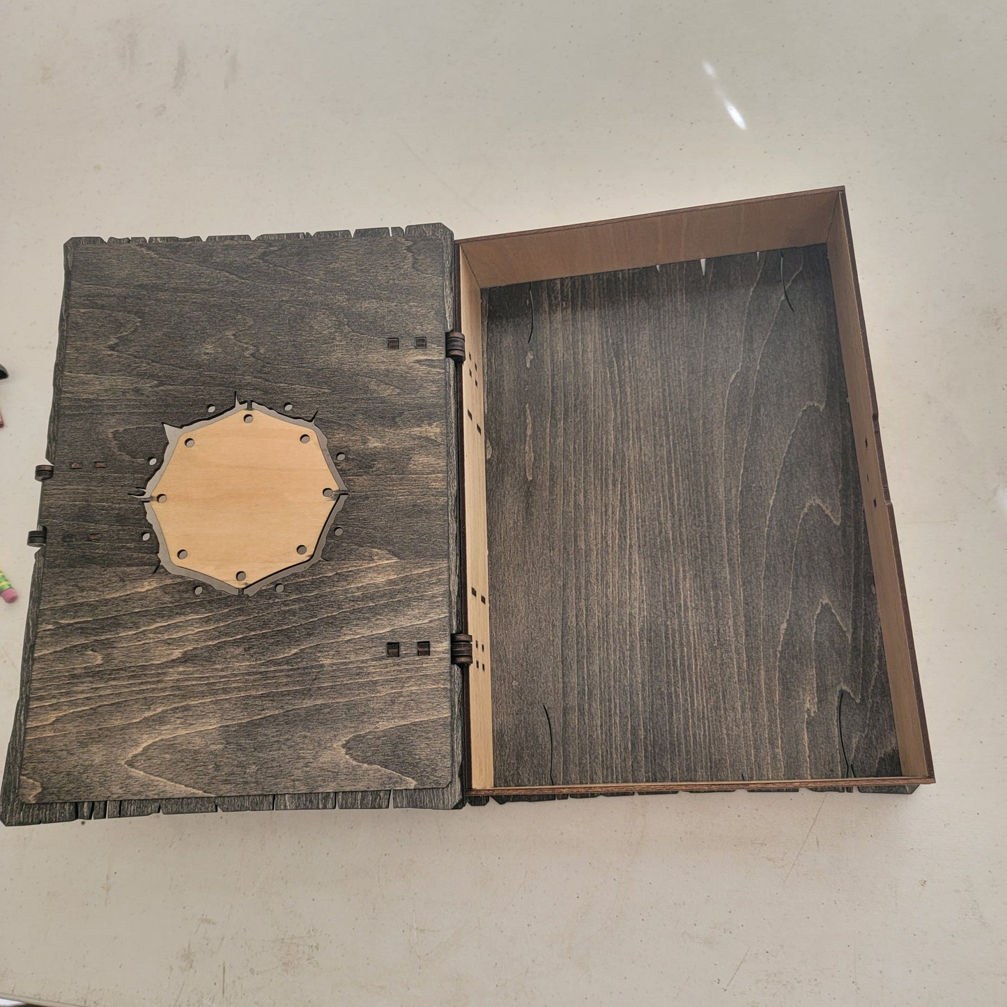 Adventure Awaits – Wooden Trinket Box Kit